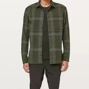 Lululemon Masons Peak Shirt Flannel Plaid Button Casual Classic Outdoor Green S